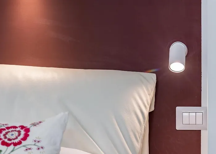 Elegante E Silenzioso- Luce Apt. Vt37 아파트