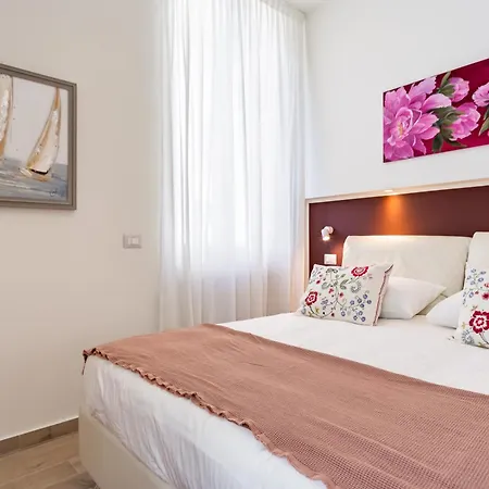 Apartament Elegante E Silenzioso- Luce Apt. Vt37 *